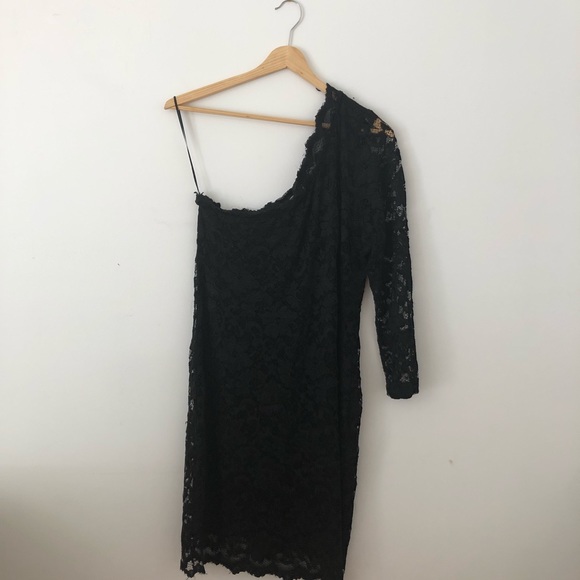 Black lace asymmetrical dress - Picture 2 of 2